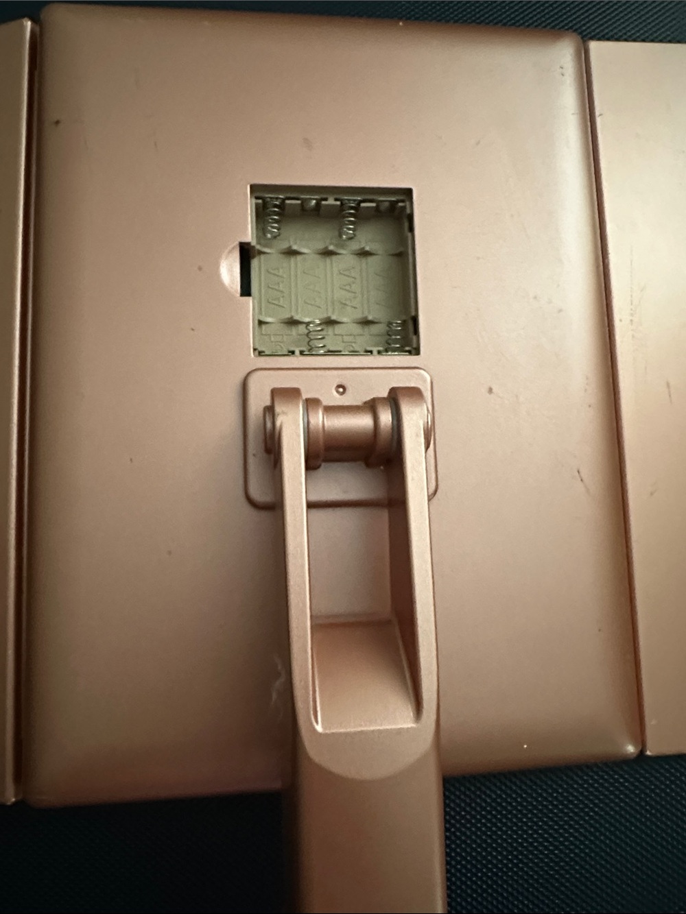Tri-Fold LED Lighted Makeup Mirror in Rose Gold with 2X/3X Magnification 7x9.5 - Picture 8 of 14